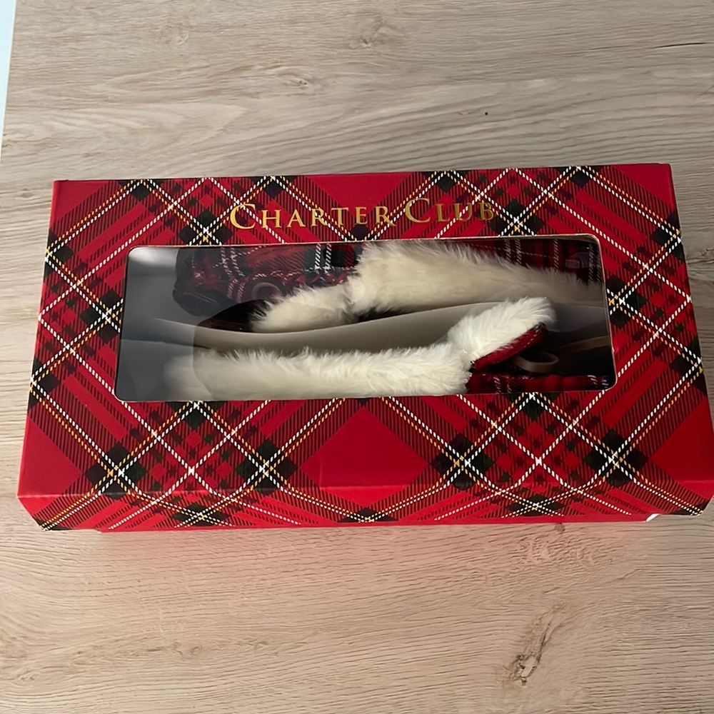 Womens Plaid Slippers Size 6